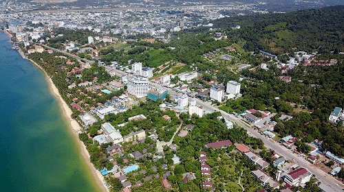 the first island city of Vietnam